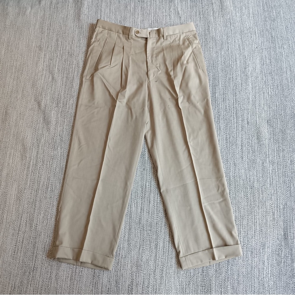 Sartoria Castangia beige dress pants size 40 gently used